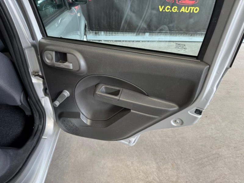 FIAT PANDA 1.2i 69 Confort 