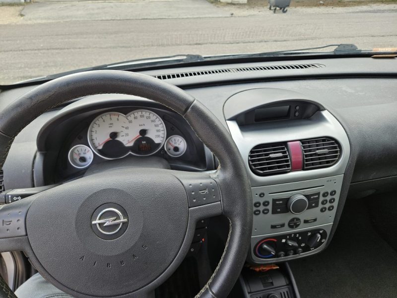 OPEL CORSA C 2006