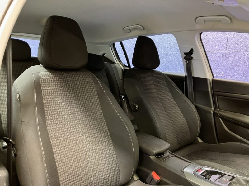 PEUGEOT 308 1.5 HDi 130ch Allure Business Boite Auto