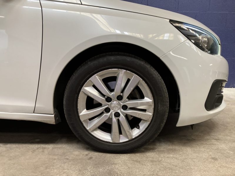 PEUGEOT 308 1.5 HDi 130ch Allure Business Boite Auto