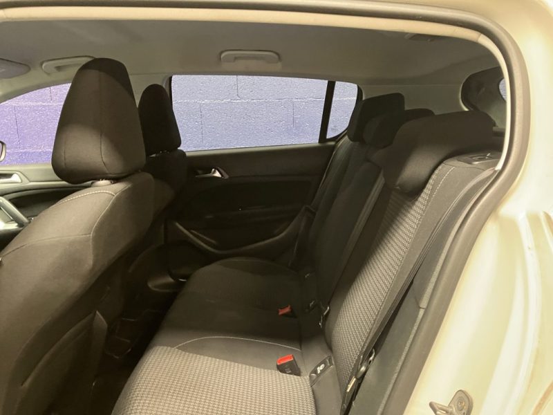 PEUGEOT 308 1.5 HDi 130ch Allure Business Boite Auto