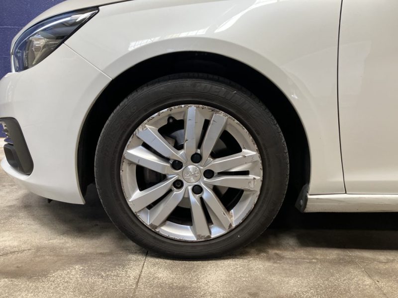 PEUGEOT 308 1.5 HDi 130ch Allure Business Boite Auto