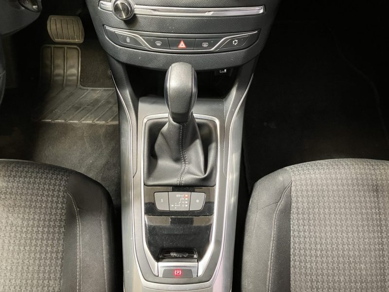 PEUGEOT 308 1.5 HDi 130ch Allure Business Boite Auto