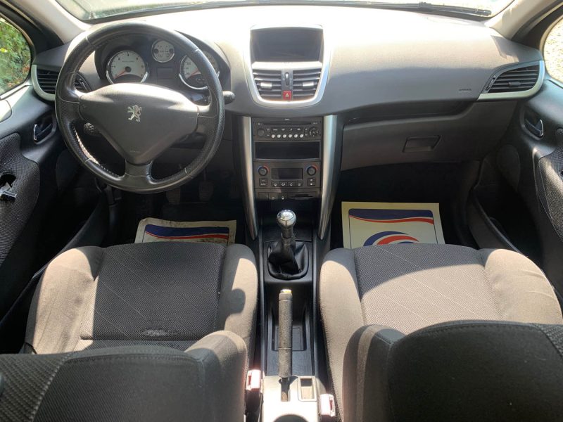 PEUGEOT 207 2008 1.6 HDI 90 EXECUTIVE