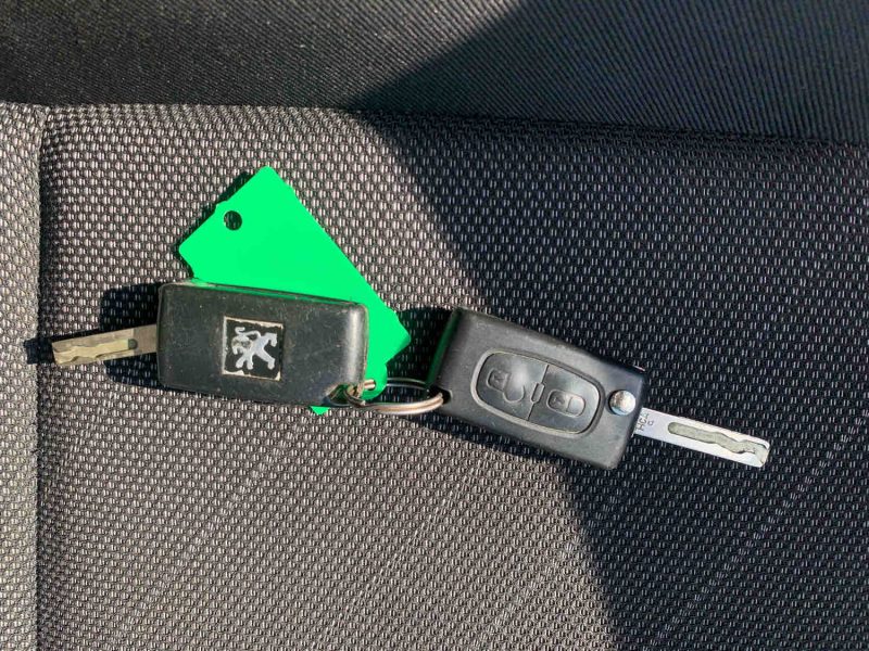 PEUGEOT 207 2008 1.6 HDI 90 EXECUTIVE