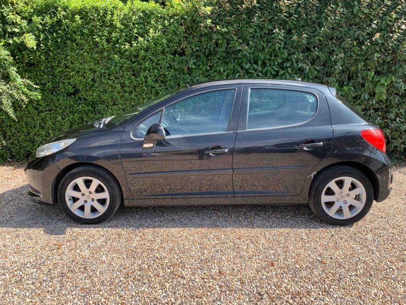 PEUGEOT 207 2008 1.6 HDI 90 EXECUTIVE