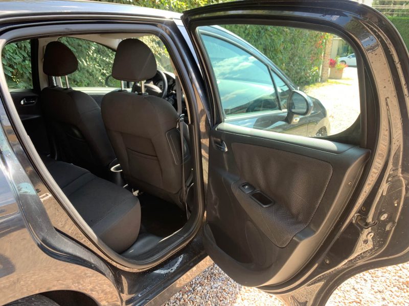 PEUGEOT 207 2008 1.6 HDI 90 EXECUTIVE