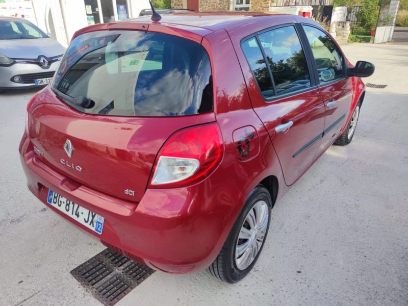 RENAULT CLIO III Dynamique TomTom Euro 5 dCi 75 eco2