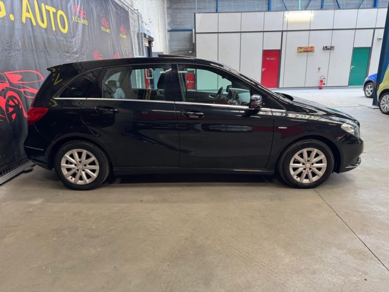 MERCEDES CLASSE B 200 BlueEFFICIENCY 156 Classic 