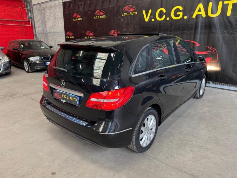 MERCEDES CLASSE B 200 BlueEFFICIENCY 156 Classic 