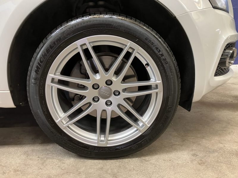 AUDI Q5 3.2V6 FSI 270ch S-line Quattro S tronic 7