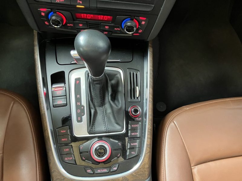 AUDI Q5 3.2V6 FSI 270ch S-line Quattro S tronic 7