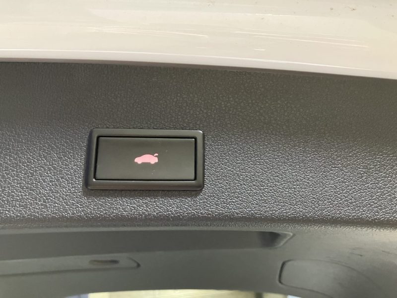 AUDI Q5 3.2V6 FSI 270ch S-line Quattro S tronic 7