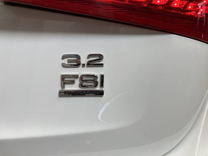 AUDI Q5 3.2V6 FSI 270ch S-line Quattro S tronic 7