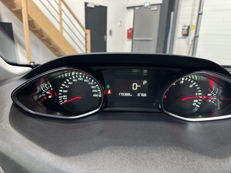 PEUGEOT 308 2.0 BlueHDi 150ch Feline EAT6 - DISTRI OK