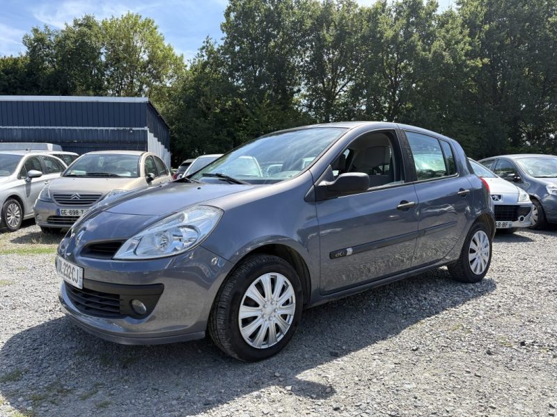 RENAULT CLIO CONFORT 1.5DCI 85cv distribution neuf plus embrayage neuf garantie 12 mois