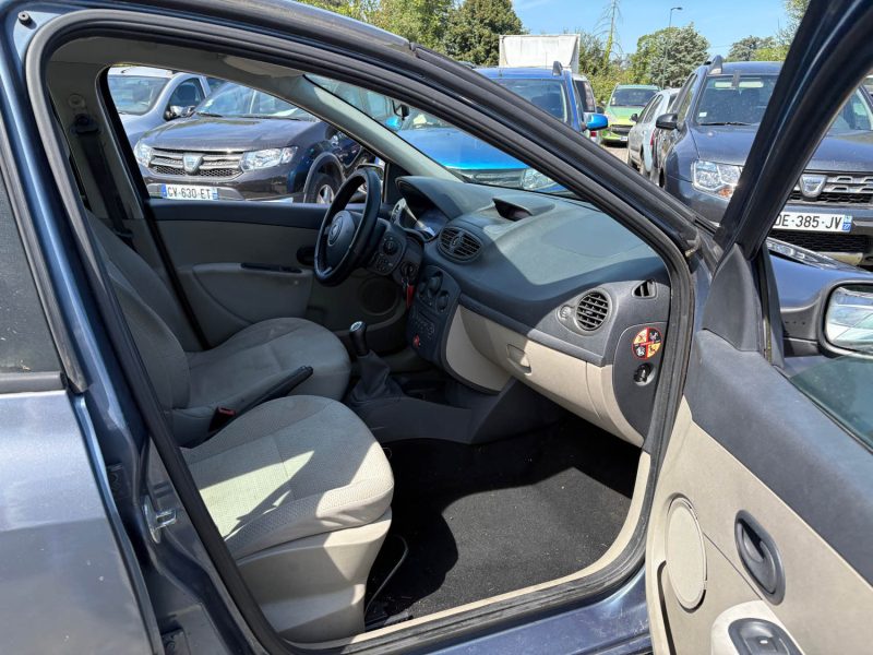 RENAULT CLIO CONFORT 1.5DCI 85cv distribution neuf plus embrayage neuf garantie 12 mois