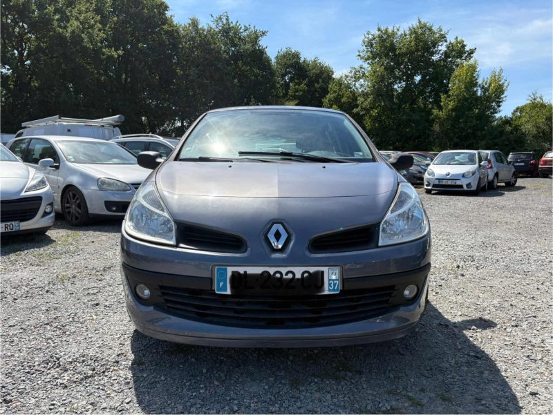 RENAULT CLIO CONFORT 1.5DCI 85cv distribution neuf plus embrayage neuf garantie 12 mois
