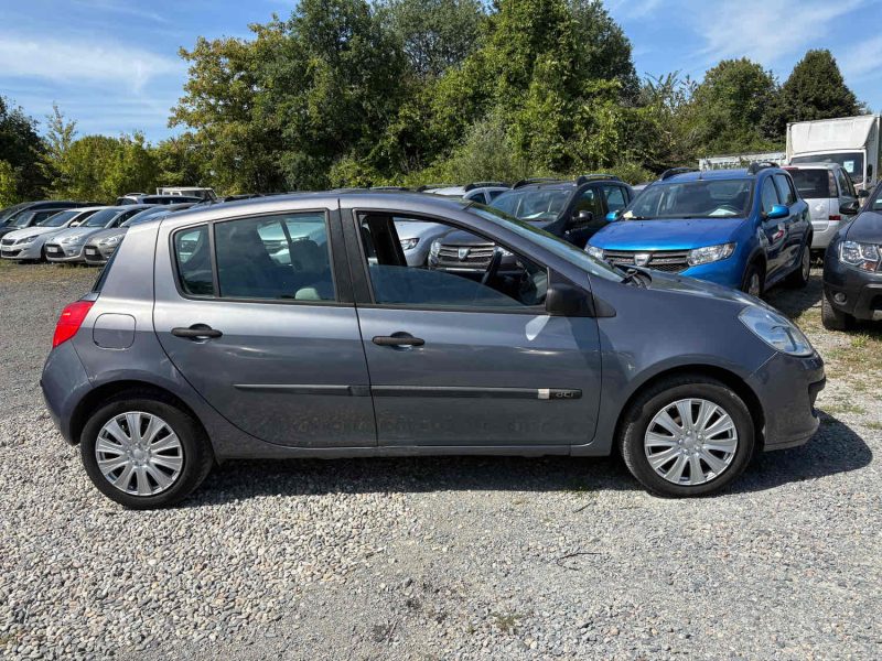 RENAULT CLIO CONFORT 1.5DCI 85cv distribution neuf plus embrayage neuf garantie 12 mois