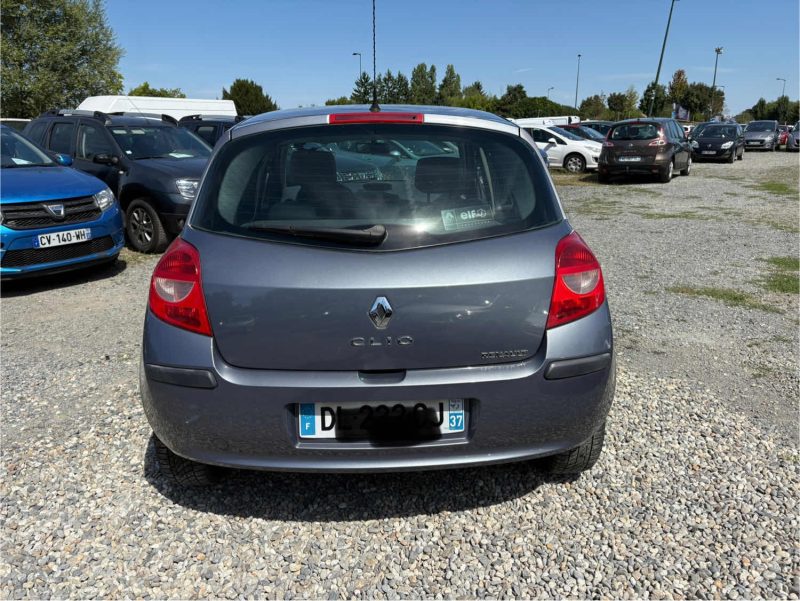 RENAULT CLIO CONFORT 1.5DCI 85cv distribution neuf plus embrayage neuf garantie 12 mois