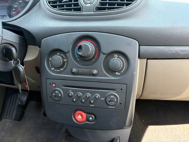 RENAULT CLIO CONFORT 1.5DCI 85cv distribution neuf plus embrayage neuf garantie 12 mois