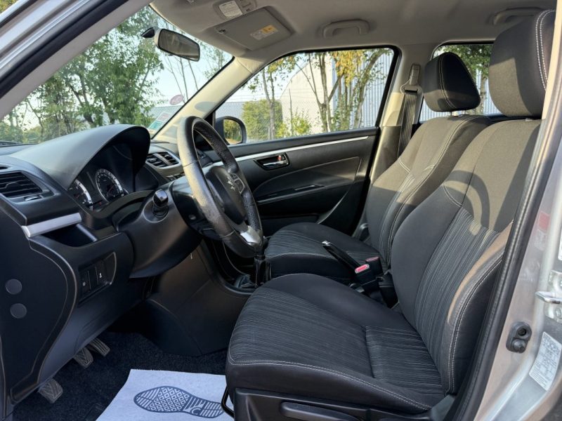 SUZUKI SWIFT 1.2 VVT 95CH SERIE SPECIALE IN THE CITY / Bluetooth / USB / Révisée & Garantie 6 mois. 