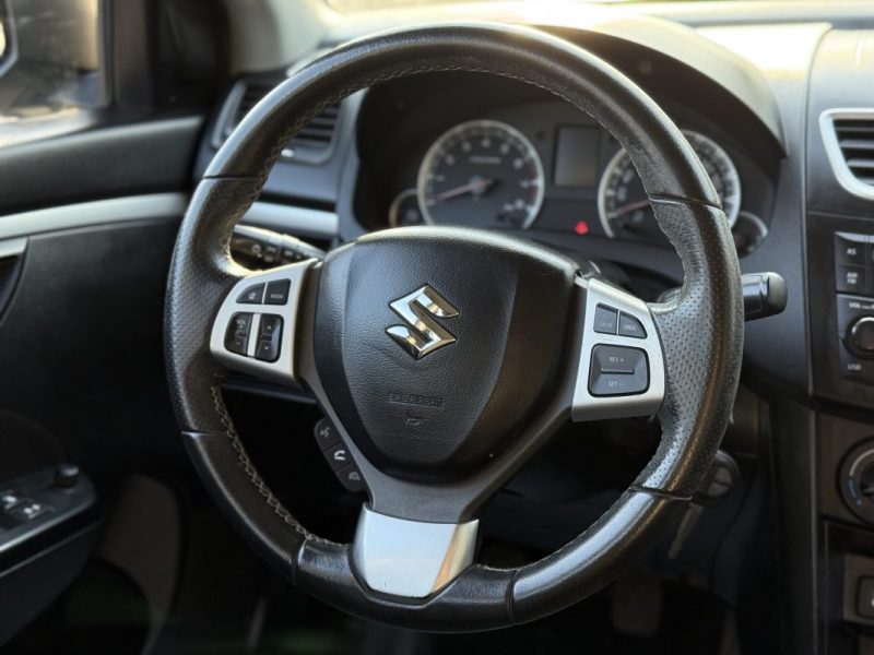 SUZUKI SWIFT 1.2 VVT 95CH SERIE SPECIALE IN THE CITY / Bluetooth / USB / Révisée & Garantie 6 mois. 