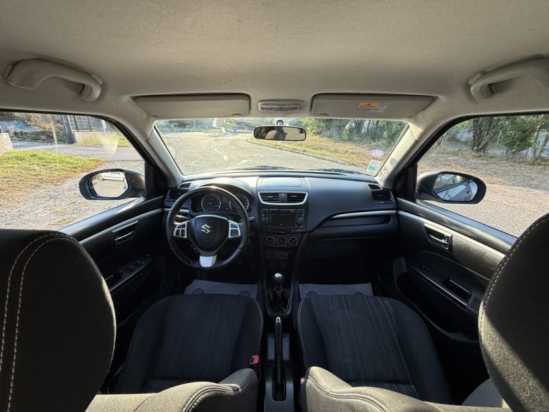 SUZUKI SWIFT 1.2 VVT 95CH SERIE SPECIALE IN THE CITY / Bluetooth / USB / Révisée & Garantie 6 mois. 