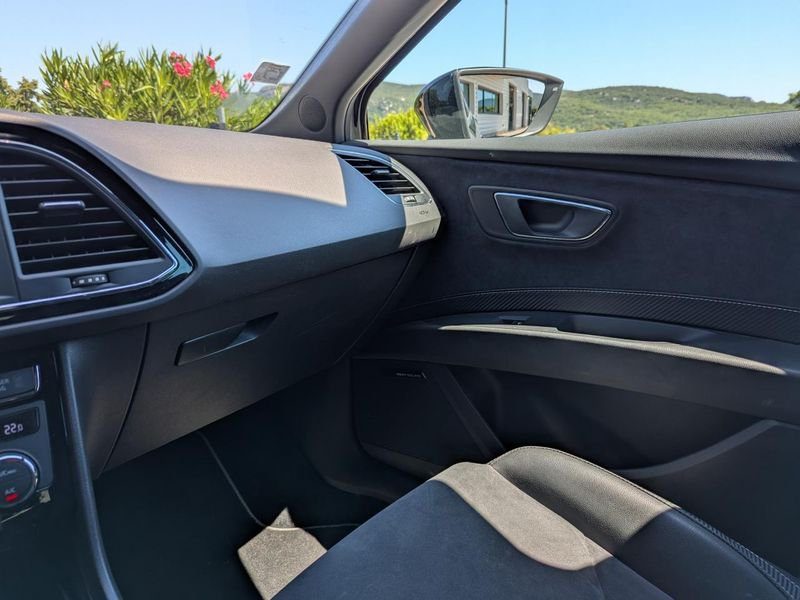 Seat Leon ST 2.0 16V TSI - 300 BV DSG 6 4Drive