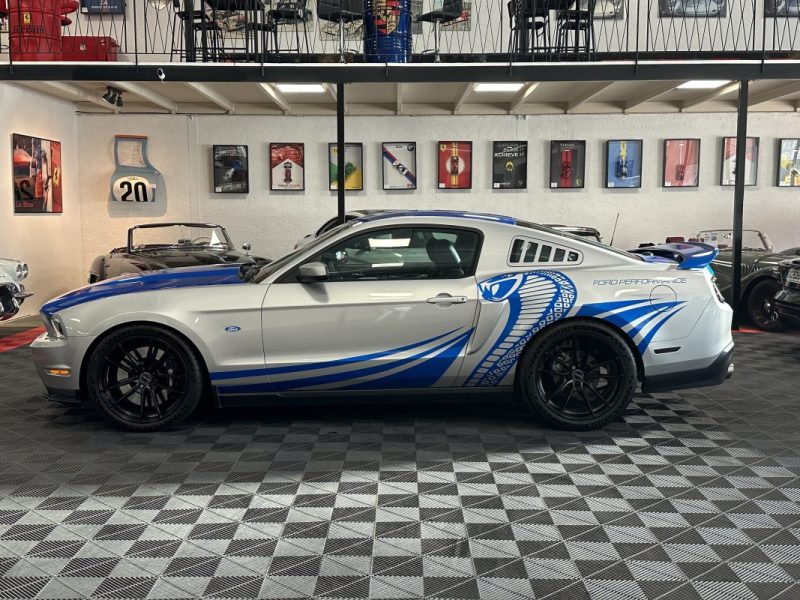 FORD MUSTANG GT California Special