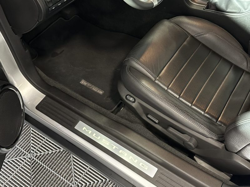 FORD MUSTANG GT California Special