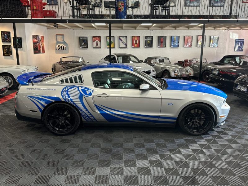 FORD MUSTANG GT California Special