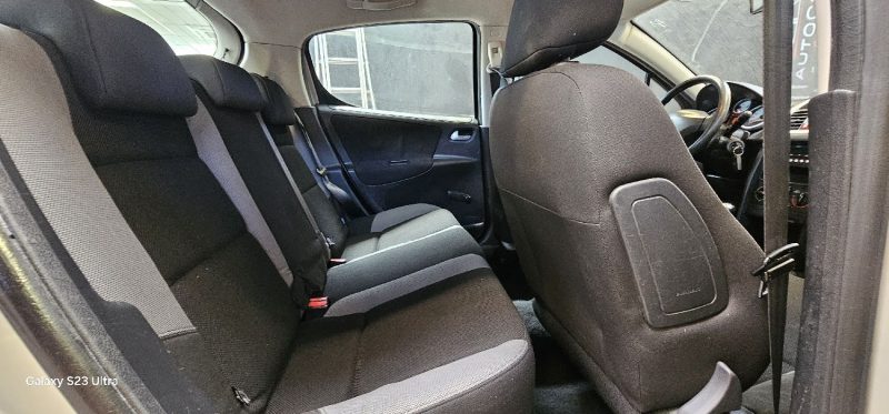 PEUGEOT 207 1.4 TRENDY 75