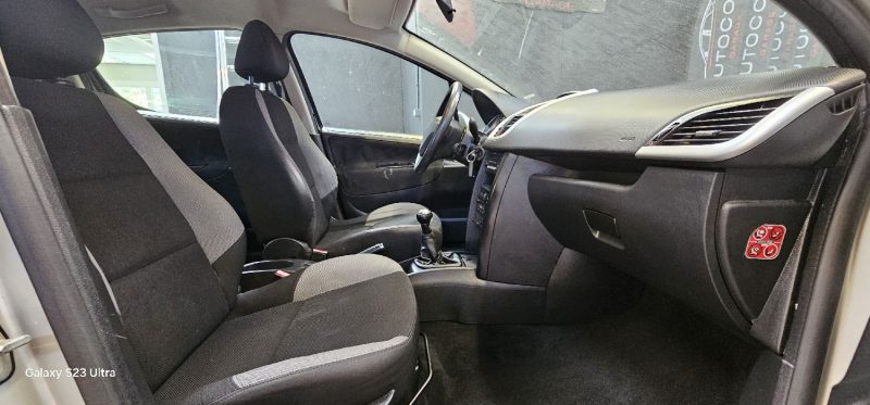 PEUGEOT 207 1.4 TRENDY 75