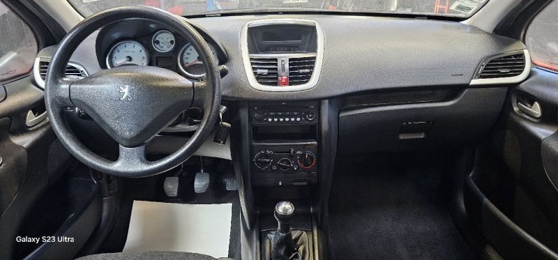 PEUGEOT 207 1.4 TRENDY 75