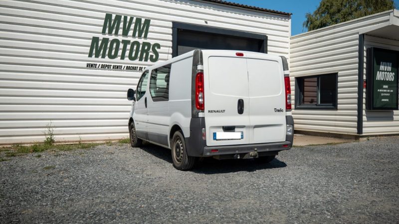RENAULT TRAFIC 2.0 DCI 115CH 6 PLACES 