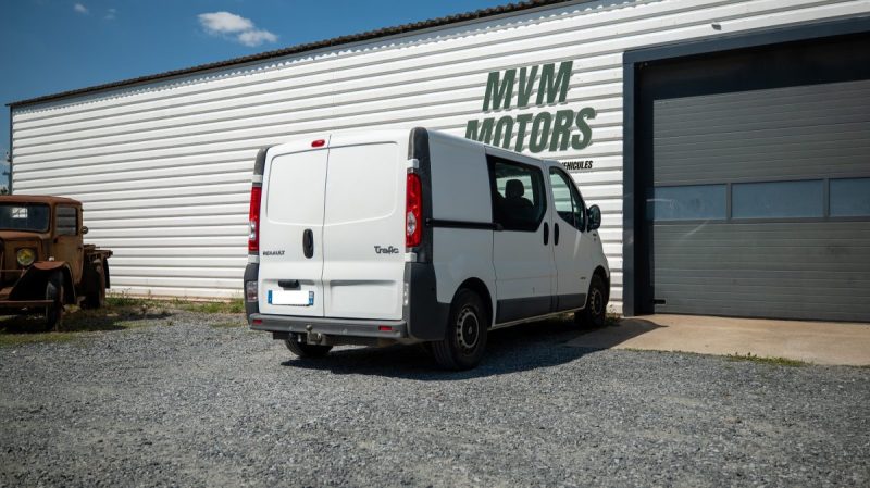 RENAULT TRAFIC 2.0 DCI 115CH 6 PLACES 