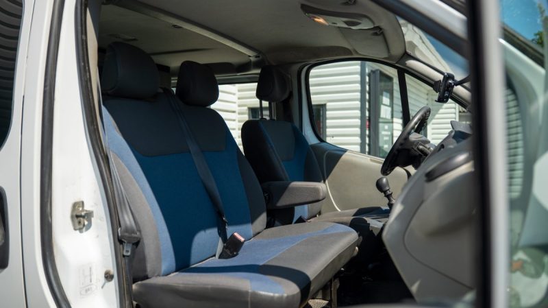 RENAULT TRAFIC 2.0 DCI 115CH 6 PLACES 