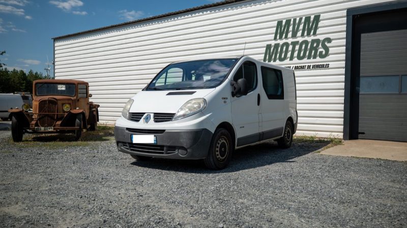 RENAULT TRAFIC 2.0 DCI 115CH 6 PLACES 