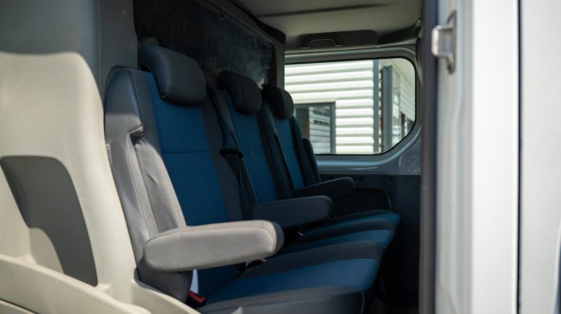 RENAULT TRAFIC 2.0 DCI 115CH 6 PLACES 