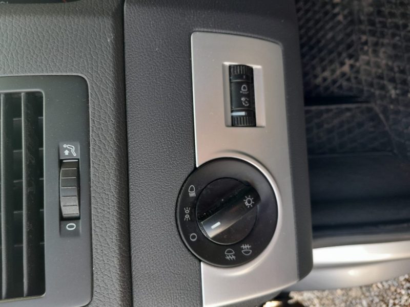 VOLKSWAGEN MULTIVAN 2010  2.0 L TDI 180CH CONFORTLINE 7 PLACES