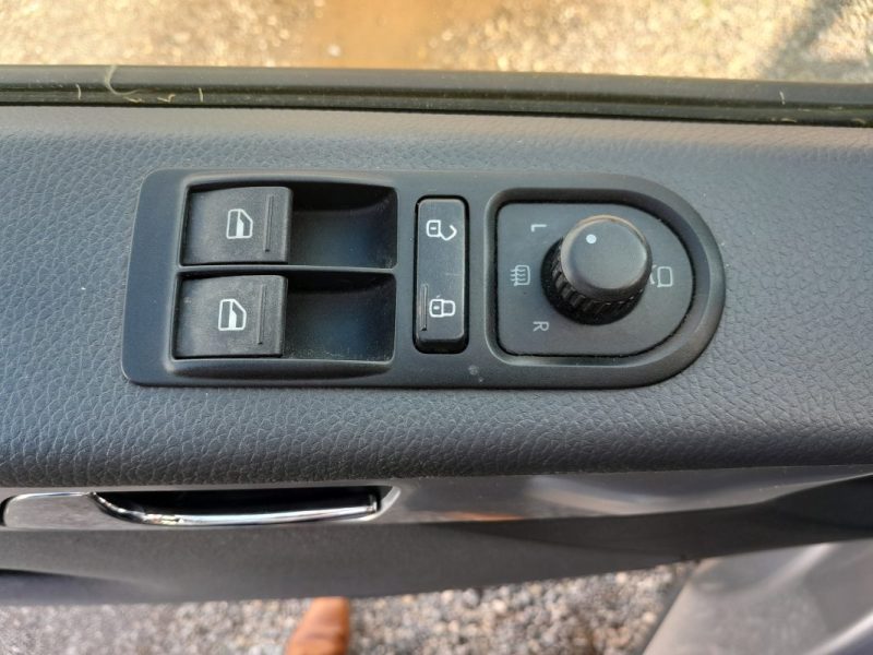 VOLKSWAGEN MULTIVAN 2010  2.0 L TDI 180CH CONFORTLINE 7 PLACES