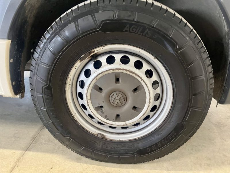 VOLKSWAGEN CRAFTER Fourgon Court 30 2.5 TDI 164ch BVM6 TVA RECUPERABLE GARANTIE 6 MOIS