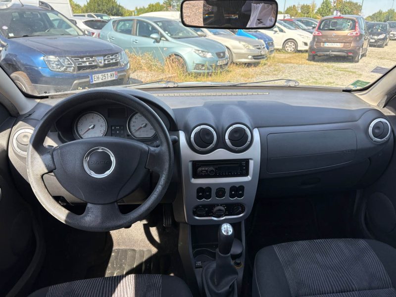 DACIA SANDERO 1.4 MPI 75CV   LAUREATE  garantie 12 mois