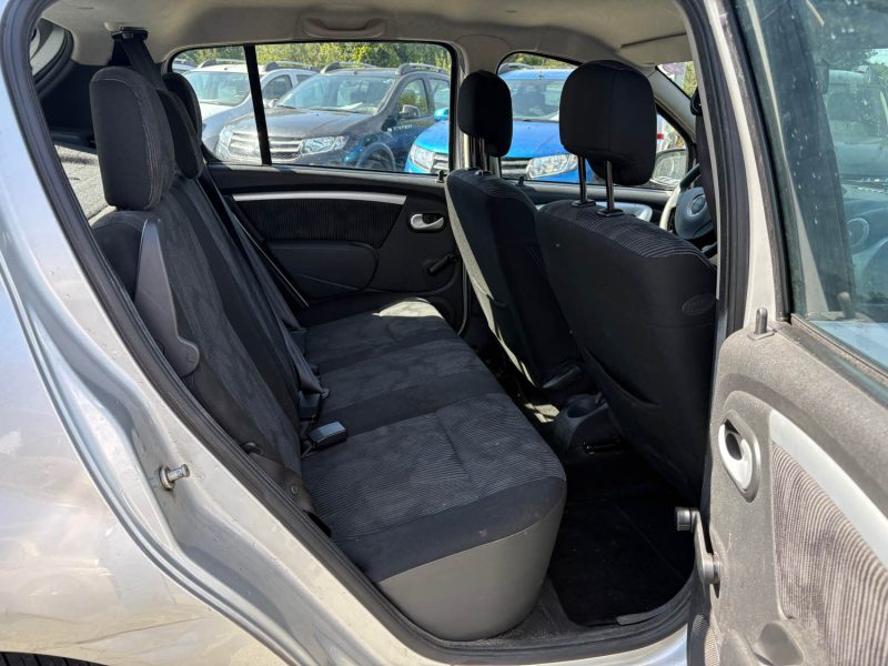 DACIA SANDERO 1.4 MPI 75CV   LAUREATE  garantie 12 mois