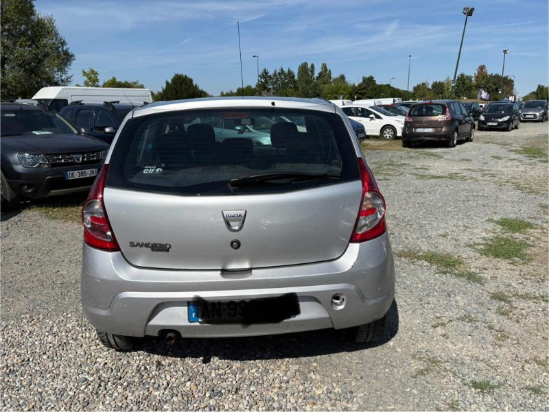 DACIA SANDERO 1.4 MPI 75CV   LAUREATE  garantie 12 mois