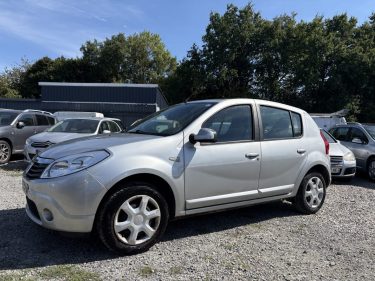 DACIA SANDERO 1.4 MPI 75CV   LAUREATE  garantie 12 mois