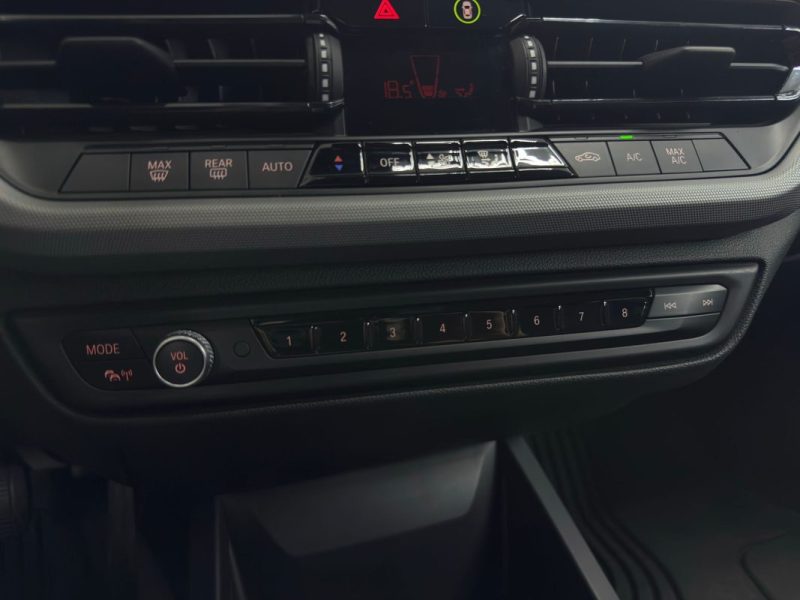 BMW SERIE 1 118i LOUNGE 140ch