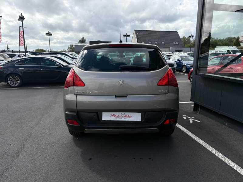 PEUGEOT 3008 2012