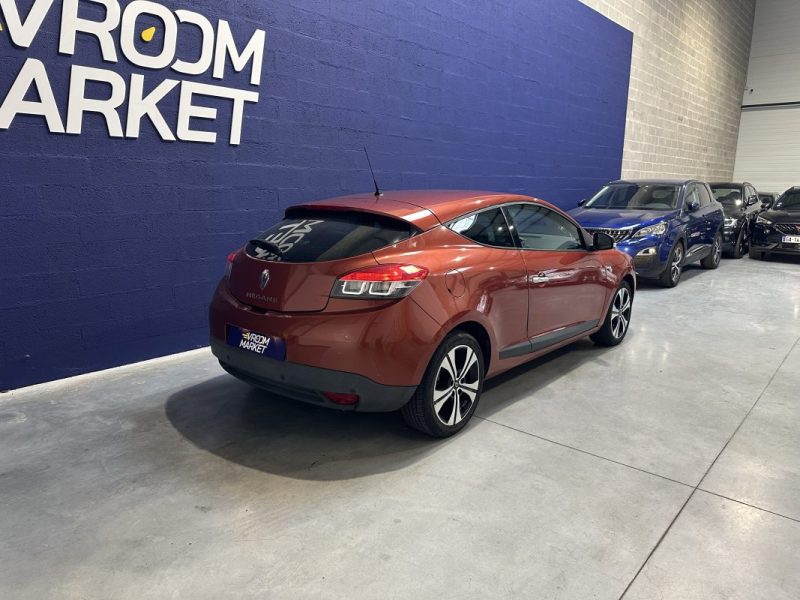 RENAULT MEGANE 3 COUPE 1.5 dCi 110ch / KIT DISTRIBUTION A JOUR